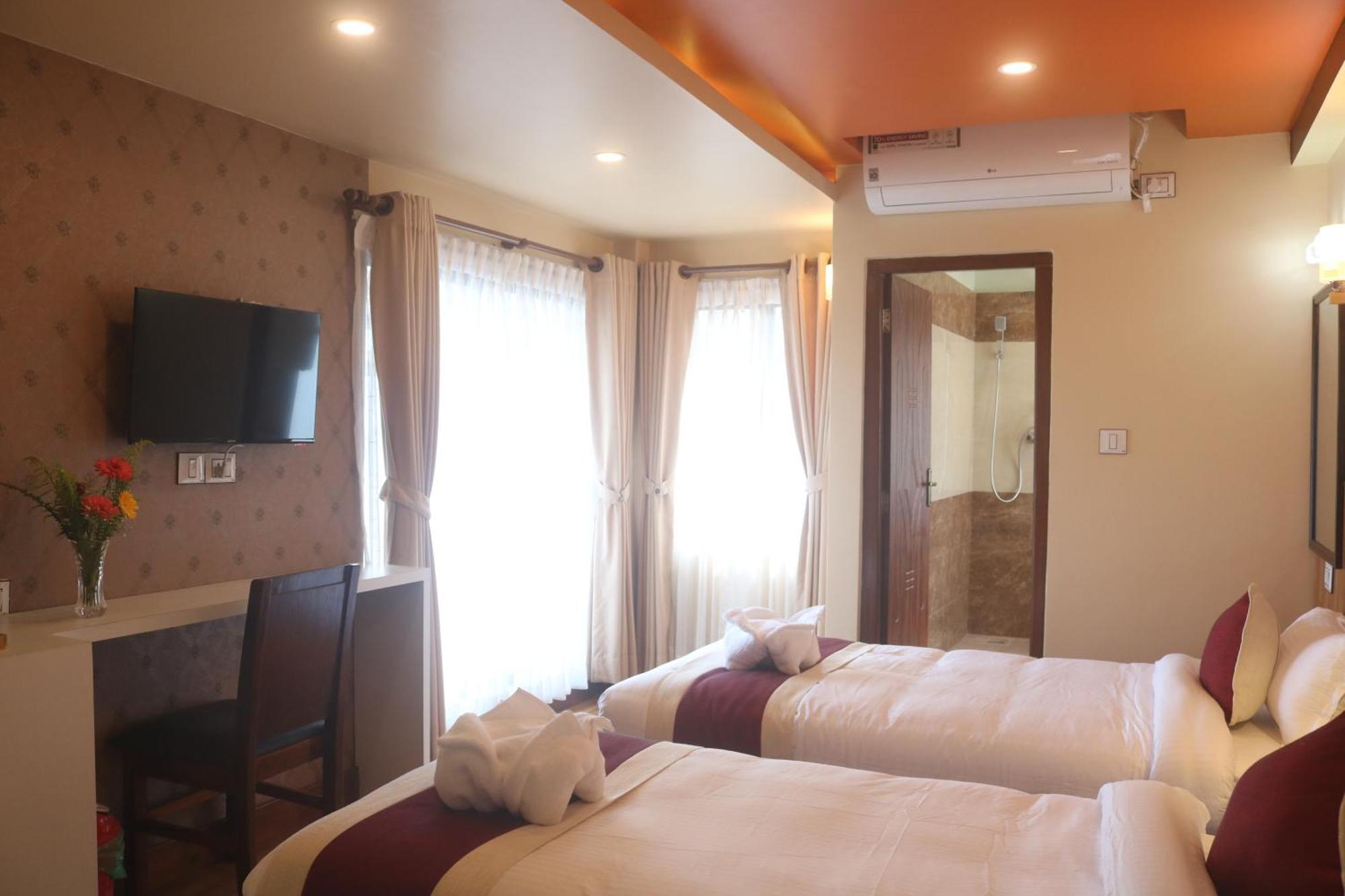 Hotel Family Ties Pvt. Ltd. Katmandu Eksteriør bilde